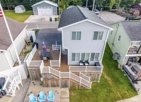 1430 N Shore Dr, Rome City, IN 46784