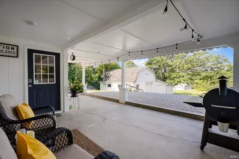 Exterior - 1715 W Old Highway 60, Mitchell, IN 47446 photo 4 of 11