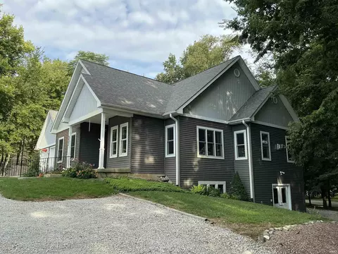 408 E Pink Magnolia Dr, Warsaw, IN 46580