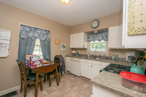 1101 E Memorial Dr, Muncie, IN 47302 photo 14