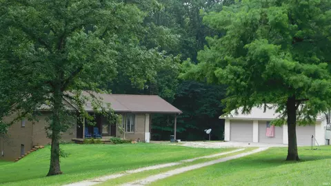 4882 N Hunter Rd, Campbellsburg, IN 47108