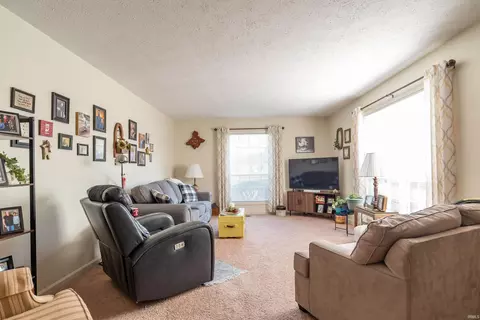 1131 E Carnaby St, Bloomington, IN 47401 photo 2
