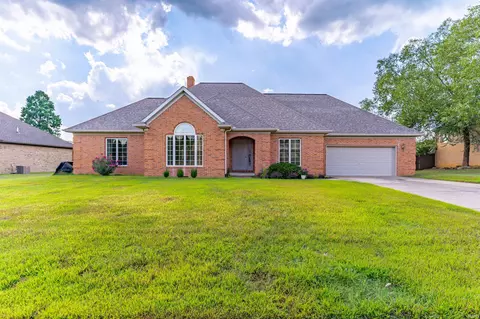 10108 Brookcrest Dr, Evansville, IN 47711