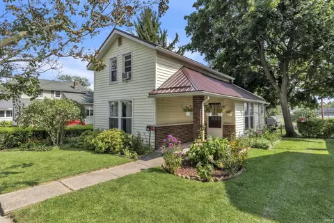 305 E High St, Garrett, IN 46738 photo 2