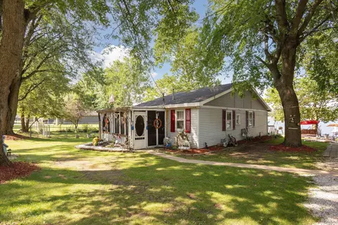 9235 S Julia St, Claypool, IN 46510