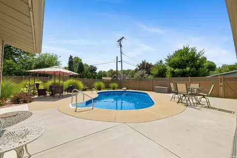 415 Duryea Dr, Auburn, IN 46706 photo 24