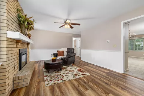 415 Duryea Dr, Auburn, IN 46706 photo 8