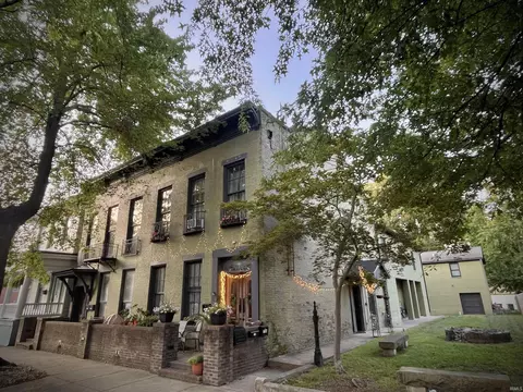 702-704 SE Second St, Evansville, IN 47713