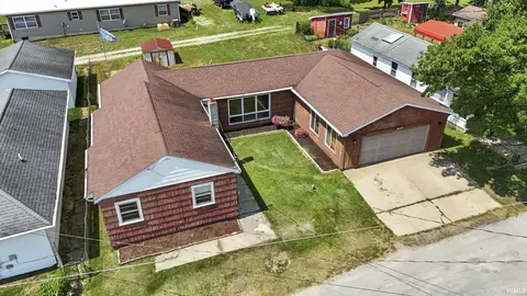 7685 N Tecumseh Rd, Walkerton, IN 46574