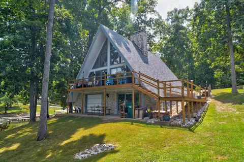 204 W Pine Dr, Santa Claus, IN 47579