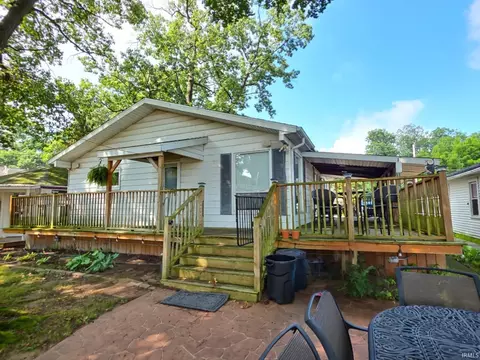 7783 N Tippecanoe Dr, Walkerton, IN 46574