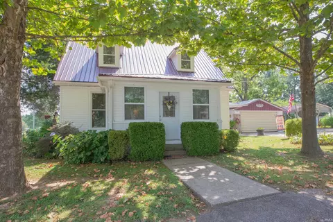 207 N Smith St, Owensville, IN 47665