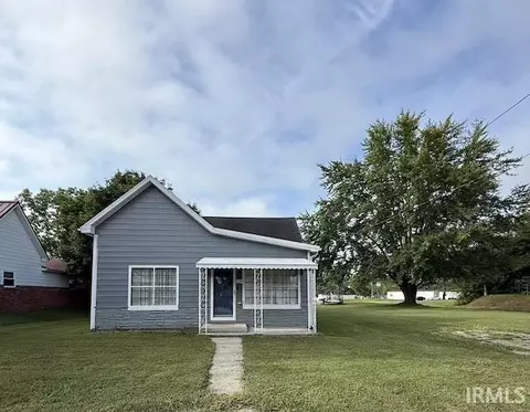 229 W 7th St, Hartford City, IN 47348