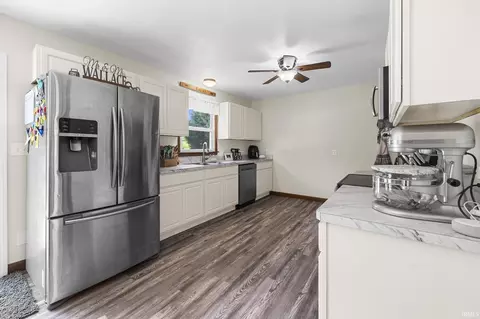 Kitchen - 1486 Gregory Ln, Jasper, IN 47546 photo 1 of 3