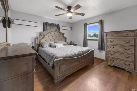 Bedroom - 1486 Gregory Ln, Jasper, IN 47546 photo 1 of 4