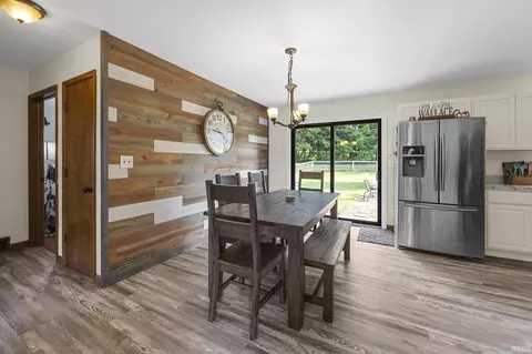 Dining - 1486 Gregory Ln, Jasper, IN 47546 photo 2 of 2