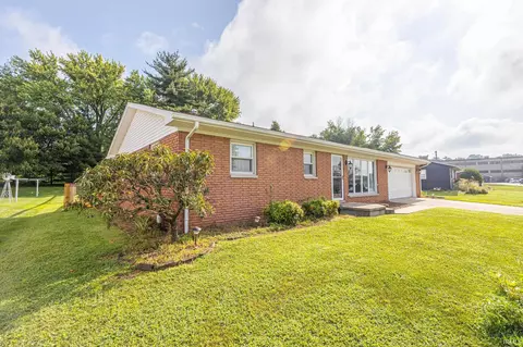 Exterior - 1486 Gregory Ln, Jasper, IN 47546 photo 3 of 5