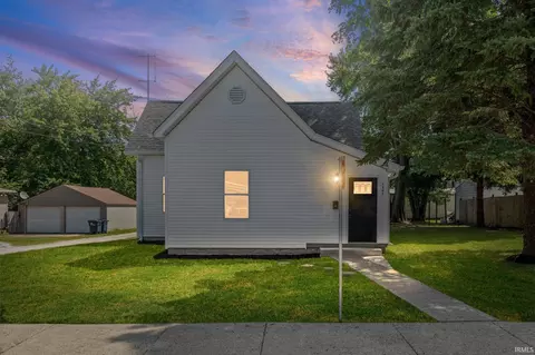 1207 Short Columbia St, Frankfort, IN 46041