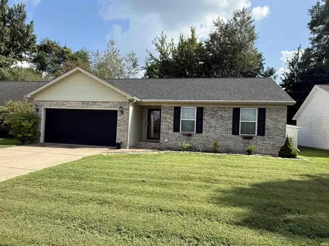 3525 Crater Dr, Evansville, IN 47725
