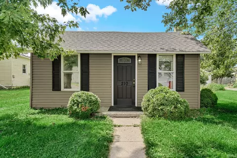 210 N Harrison St, Francesville, IN 47946