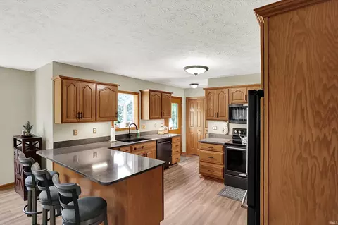 Kitchen - 5582 Mansfield Pl, Centerville, IN 47330 photo 2 of 3