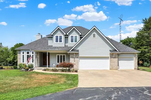 Exterior - 5582 Mansfield Pl, Centerville, IN 47330 photo 1 of 6