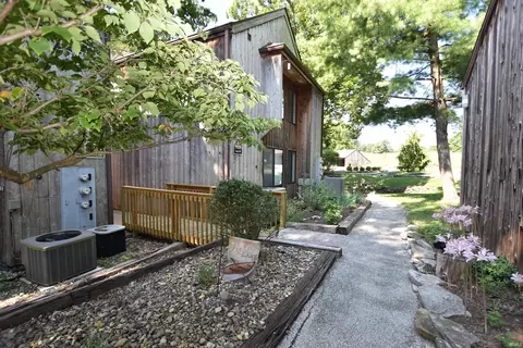 9529 S Pointe Lasalles Dr #90, Bloomington, IN 47401