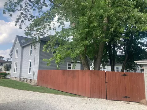 Exterior - 1104 E 6th St, Fowler, IN 47944 photo 3 of 7