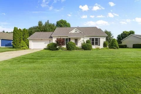 23151 Montrose Park Dr, Elkhart, IN 46514