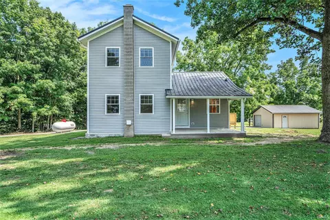 310 E Main St, Larwill, IN 46764 photo 3
