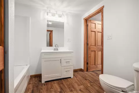 310 E Main St, Larwill, IN 46764 photo 9