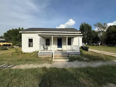 Exterior - 490 S Center St, Waterloo, IN 46793 photo 1 of 10