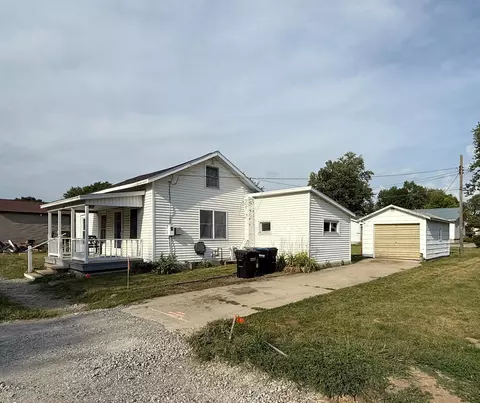 Exterior - 490 S Center St, Waterloo, IN 46793 photo 7 of 10