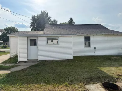 Exterior - 490 S Center St, Waterloo, IN 46793 photo 8 of 10