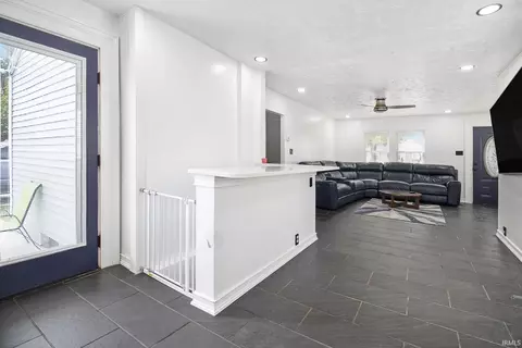 Entry Way - 1913 E Fox St, South Bend, IN 46613 photo 1 of 2