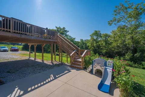 656 Hayes Rd, Bedford, IN 47421 photo 32