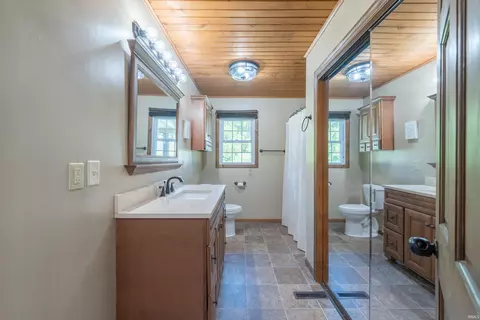 656 Hayes Rd, Bedford, IN 47421 photo 16
