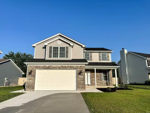 1821 N Lake Forest Dr, Yorktown, IN 47396