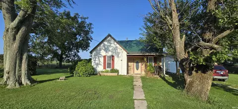 102 Elm St, Cannelburg, IN 47519