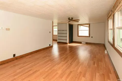 208 Washington Ave, Peru, IN 46970 photo 4