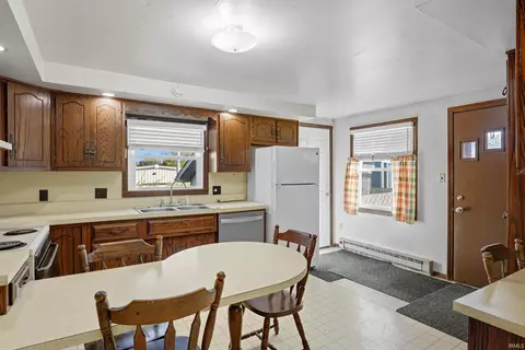 420 W Maple St, Waterloo, IN 46793 photo 15