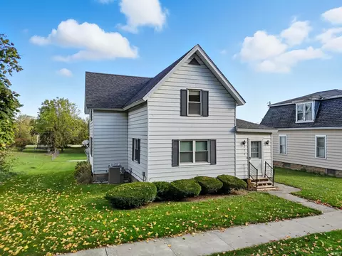 420 W Maple St, Waterloo, IN 46793 photo 3