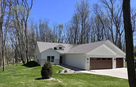 252 Lane 650 A Snow Lk, Fremont, IN 46737