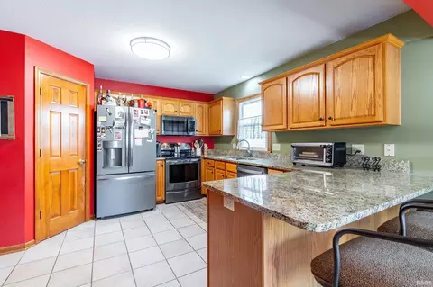 Kitchen - 9613 Shellbrook Dr, Fort Wayne, IN 46835 photo 1 of 3