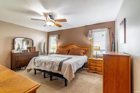 Bedroom - 9613 Shellbrook Dr, Fort Wayne, IN 46835 photo 1 of 6