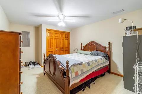 Bedroom - 9613 Shellbrook Dr, Fort Wayne, IN 46835 photo 4 of 6