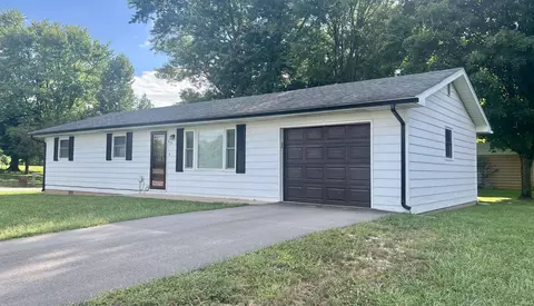 865 S 2nd St, Orleans, IN 47452
