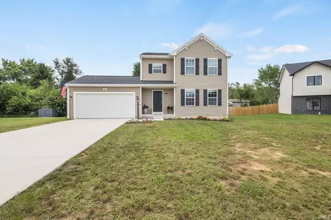 104 Red Tail Ct, Walkerton, IN 46574