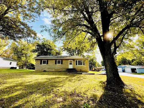 705 E Crestline Dr, Bloomington, IN 47401 photo 3
