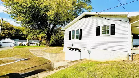 705 E Crestline Dr, Bloomington, IN 47401 photo 2